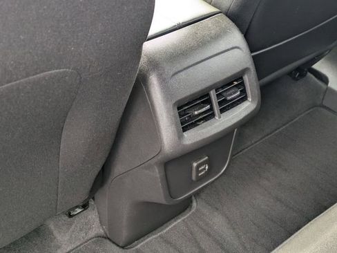 Used 2023 GMC Terrain SLE w/ Driver Convenience Package image 30