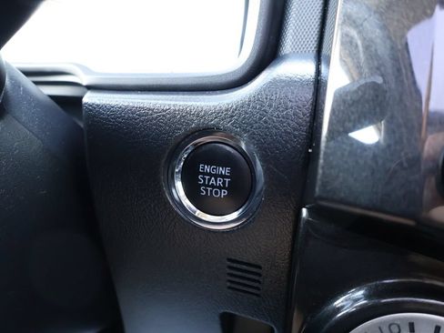 Used 2020 Toyota 4Runner TRD Off-Road Premium w/ Moonroof Package AWD/4WD image 20