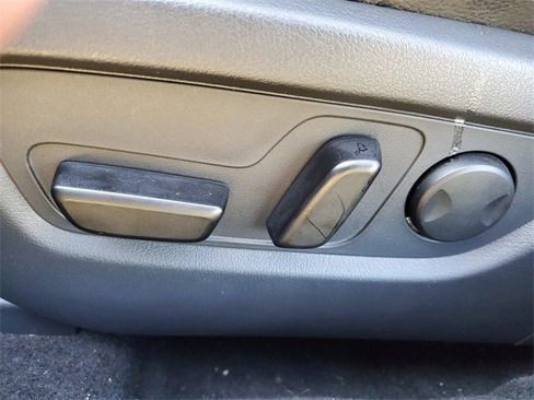 Used 2025 MAZDA CX-50 Meridian Edition w/ Apex Package image 7