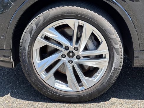 Used 2023 Audi Q7 3.0T Premium Plus AWD/4WD image 46
