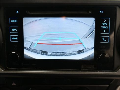 Used 2019 Toyota Tacoma TRD Off-Road image 17