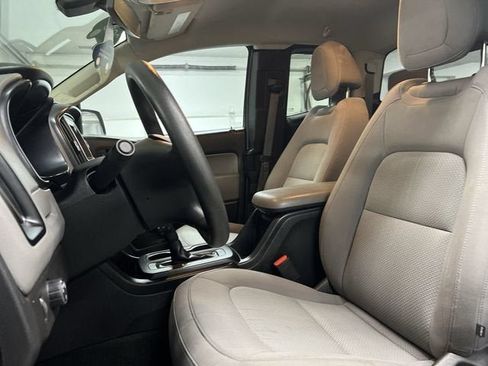 Used 2018 Chevrolet Colorado W/T w/ WT Convenience Package RWD image 18