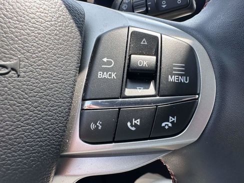 Used 2026 Ford Explorer Active AWD/4WD image 19