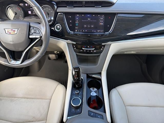 Used 2020 Cadillac XT6 Premium Luxury AWD/4WD image 17