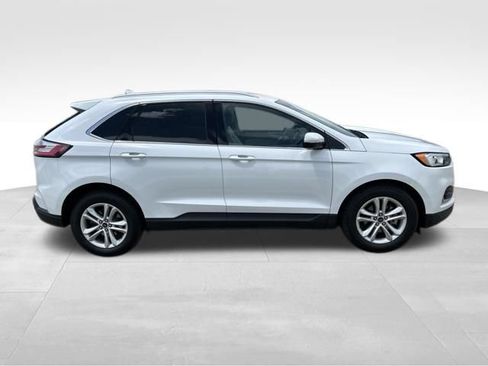 Used 2019 Ford Edge SEL w/ Equipment Group 201A FWD image 2