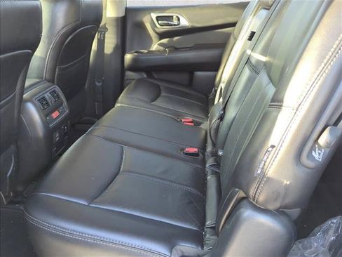 Used 2018 Nissan Pathfinder SL w/ Midnight Edition Package AWD/4WD image 9