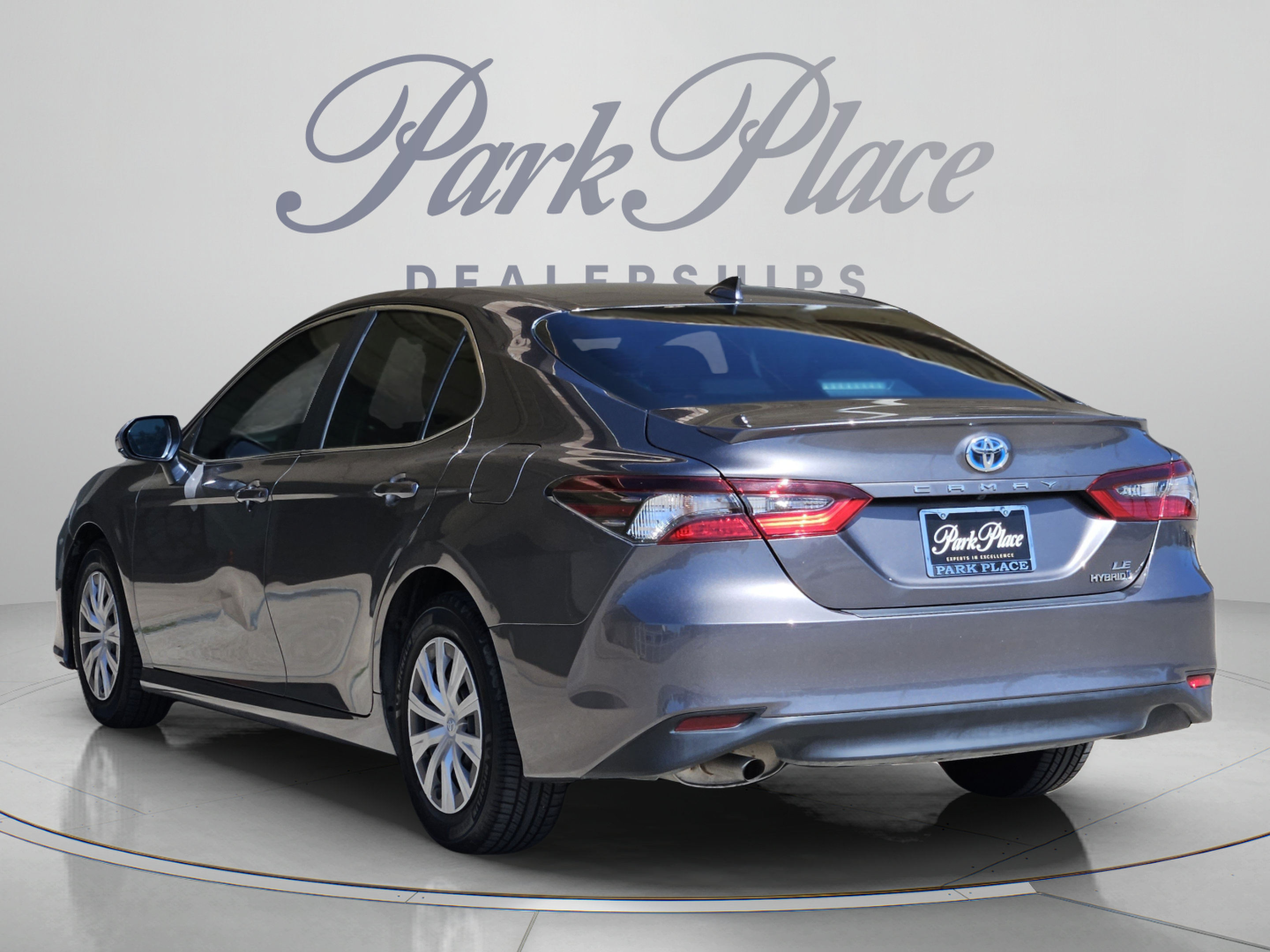 Used 2023 Toyota Camry LE FWD image 3