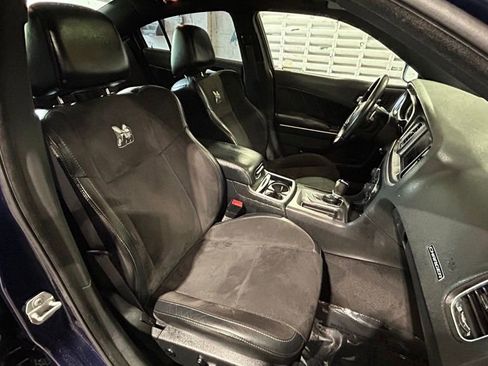 Used 2017 Dodge Charger R/T Scat Pack RWD image 31