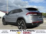 Used 2024 Volkswagen Atlas Cross Sport SE image 3