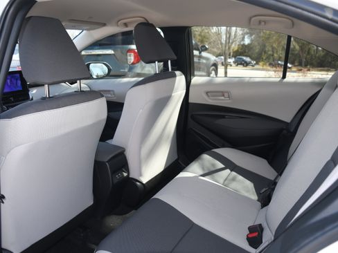 Used 2025 Toyota Corolla LE image 14