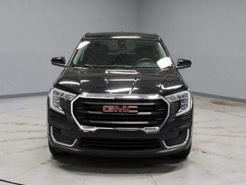 Used 2024 GMC Terrain SLE AWD/4WD image 5