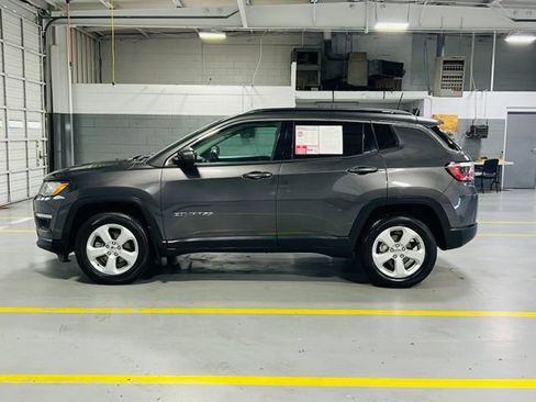 Used 2020 Jeep Compass Latitude w/ Popular Equipment Group AWD/4WD image 14