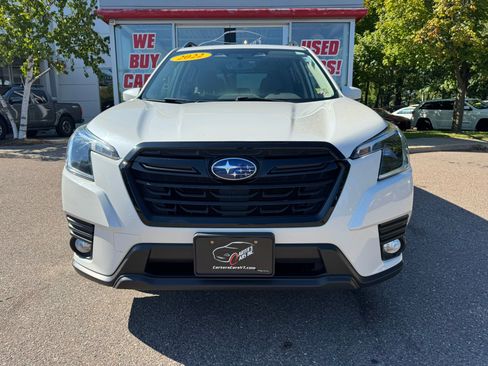 Used 2022 Subaru Forester Premium AWD/4WD image 3