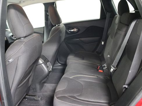 Used 2016 Jeep Cherokee Latitude image 21