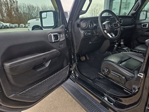 Used 2021 Jeep Gladiator Overland w/ Popular Equipment Package image 37