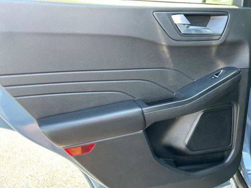 Used 2025 Ford Escape ST-Line FWD image 34