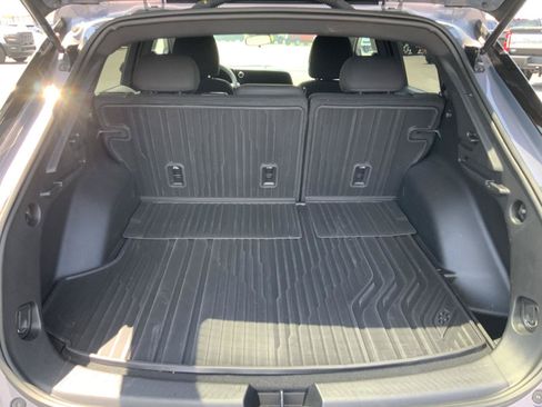 Used 2025 Chevrolet Equinox EV LT w/ LPO, All-Weather Mat Package FWD image 11