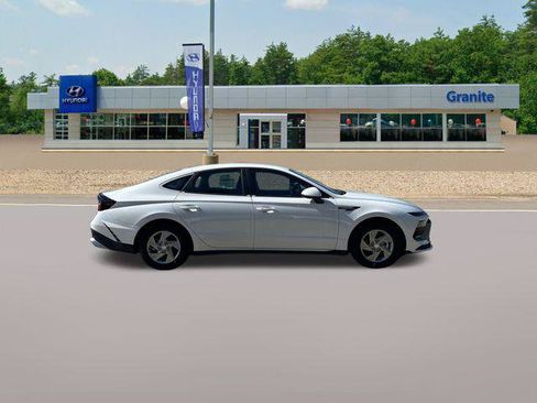 New 2026 Hyundai Sonata SE FWD image 4
