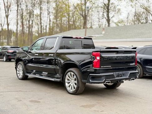 Used 2020 Chevrolet Silverado 1500 High Country w/ Technology Package AWD/4WD image 9