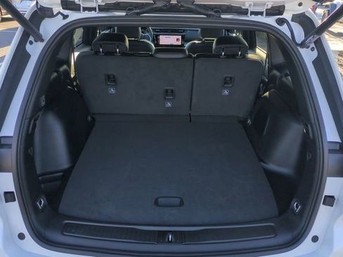 New 2026 Jeep Grand Cherokee Limited w/ Limited Altitude Package AWD/4WD image 13