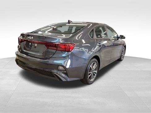 Used 2023 Kia Forte LXS FWD image 6