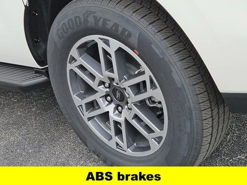 New 2025 Ford Expedition Max Active image 9