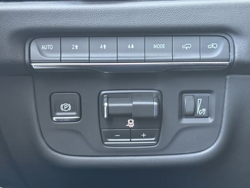 New 2026 Cadillac Escalade Sport w/ Touring Package AWD/4WD image 33