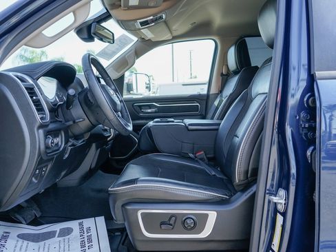 Used 2019 RAM 1500 Laramie image 17