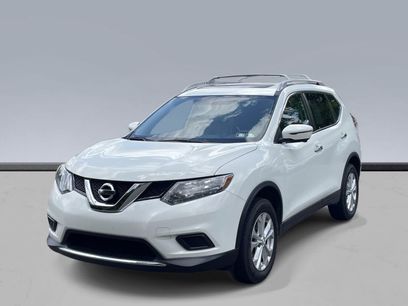 Used 2016 Nissan Rogue SV w/ SV Premium Package