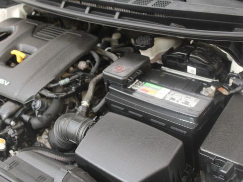 Used 2017 Kia Forte LX image 24