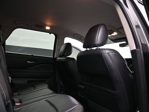 Used 2023 Nissan Pathfinder SL image 24