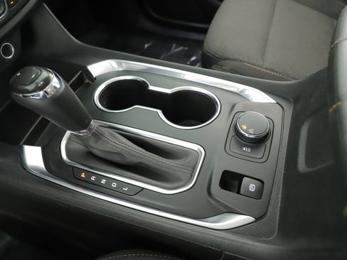 Used 2020 Chevrolet Traverse LS image 16