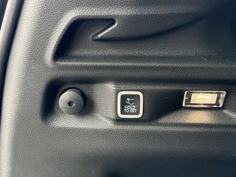 New 2025 Jeep Grand Cherokee L Limited w/ Luxury Tech Group II image 13