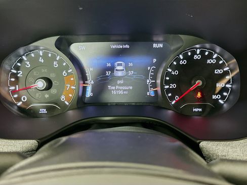 Used 2022 Jeep Compass Latitude image 19