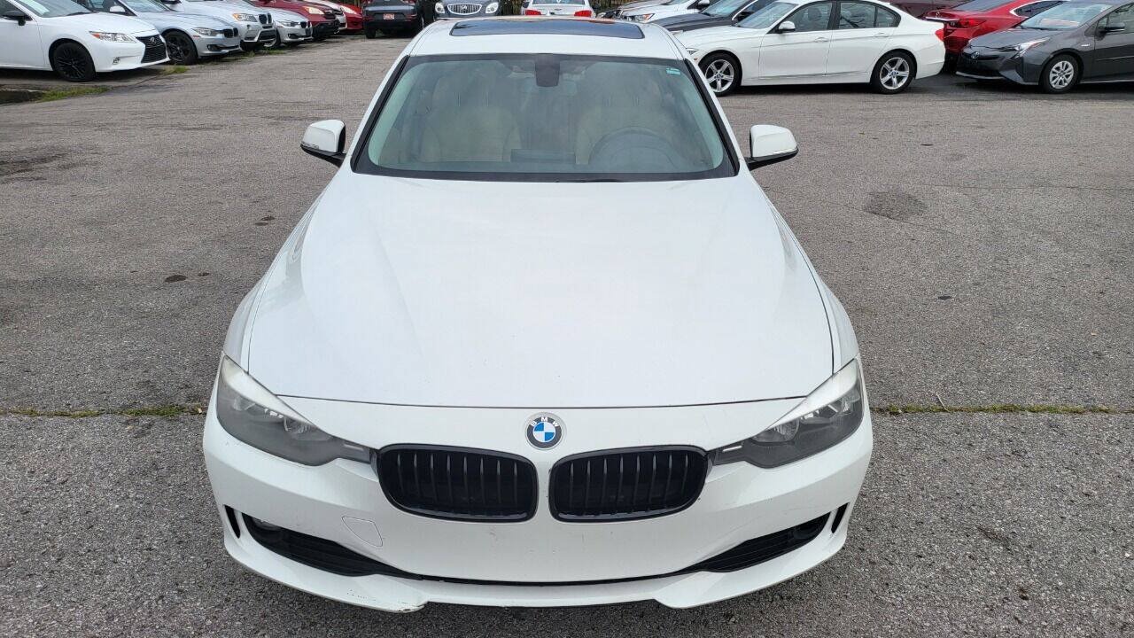 Used 2015 BMW 320i Sedan RWD image 6
