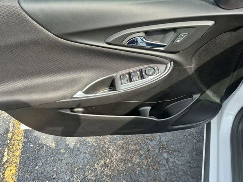 Used 2023 Chevrolet Malibu LS image 24