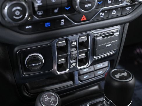 Used 2024 Jeep Wrangler High Altitude image 20