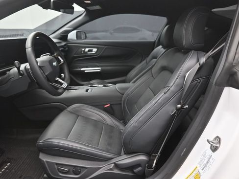 Used 2025 Ford Mustang GT Premium RWD image 27