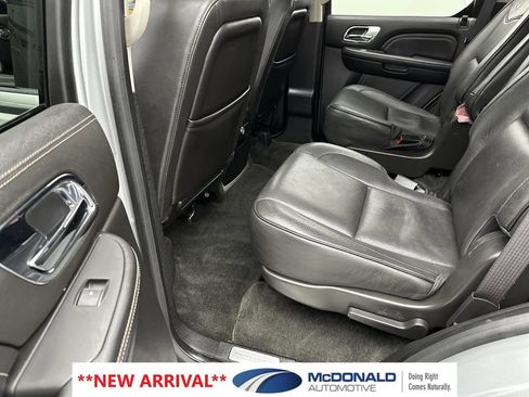 Used 2013 Cadillac Escalade Platinum AWD/4WD image 22