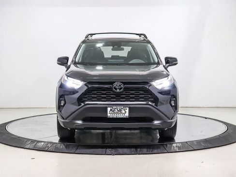 Used 2022 Toyota RAV4 XLE Premium FWD image 6