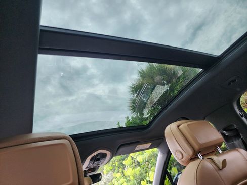 Used 2023 Porsche Macan image 30