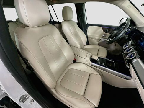 Certified 2022 Mercedes-Benz GLB 250 4MATIC image 32