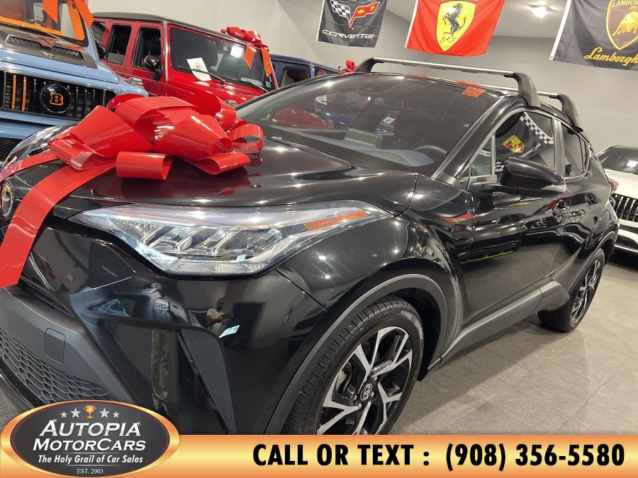 Used 2022 Toyota C-HR XLE FWD image 2