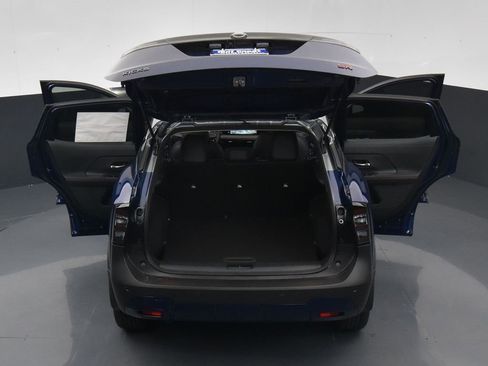 Certified 2025 Nissan Kicks SR image 43