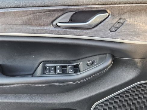 Used 2021 Jeep Grand Cherokee L Limited image 10