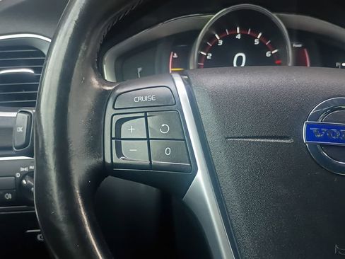 Used 2016 Volvo S60 T5 Premier image 11