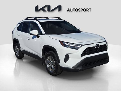 Used 2024 Toyota RAV4 XLE image 3