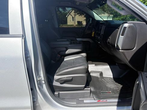 Used 2018 Chevrolet Silverado 1500 LT w/ All Star Edition AWD/4WD image 22
