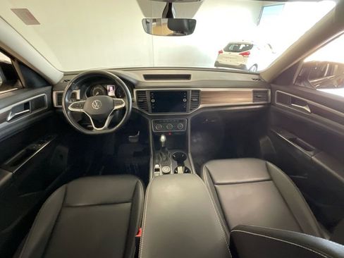 Used 2021 Volkswagen Atlas SE w/ Panoramic Sunroof Package image 8