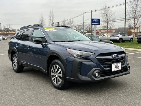 Certified 2025 Subaru Outback Premium image 5